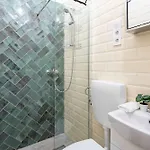 - Quiet Sleep For Solo Traveller Apartment