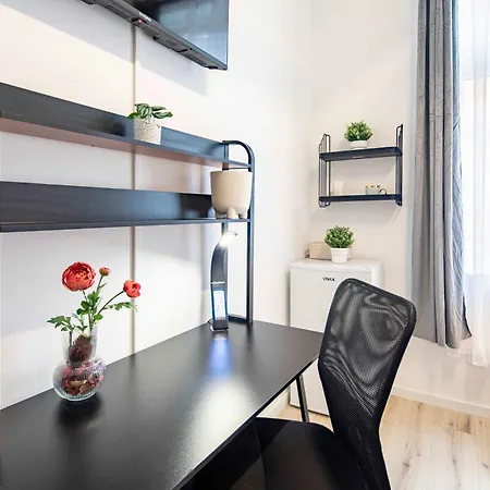 Apartament - Quiet Sleep For Solo Traveller *