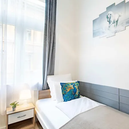 Apartament - Quiet Sleep For Solo Traveller